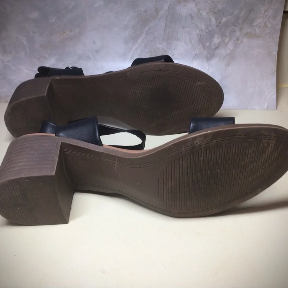 Rock & Candy Women’s “Nellie” Black and Tan Sandals Size 7 - Picture 6 of 6